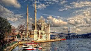 بالقيام بمرافقتك والترجمة لك في اسطنبول 